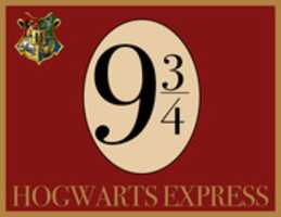 Téléchargement gratuit de Hogwarts Express Sign ( 1) photo ou image gratuite à éditer avec l'éditeur d'images en ligne GIMP