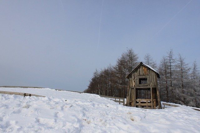 免费下载 Hut Snow Winter 免费照片模板，可使用 GIMP 在线图像编辑器进行编辑