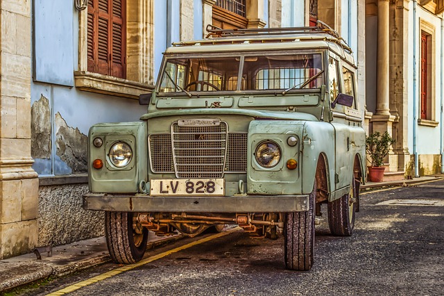 Free download land rover car vehicle 4x4 street free picture to be edited with GIMP free online image editor