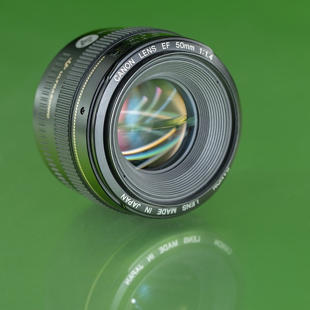 Free download lens canon green dslr equipment free picture to be edited with GIMP free online image editor