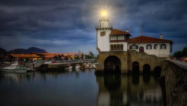 تنزيل Lighthouse Is Port مجانًا - صورة مجانية أو صورة يتم تحريرها باستخدام محرر الصور عبر الإنترنت GIMP