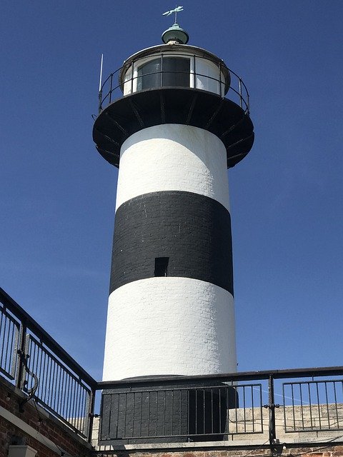 ดาวน์โหลดฟรี Lighthouse Portsmouth Beacon - ภาพถ่ายหรือภาพฟรีที่จะแก้ไขด้วยโปรแกรมแก้ไขรูปภาพออนไลน์ GIMP