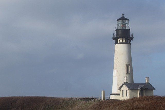 Безкоштовно завантажте Lighthouse Sky Coast — безкоштовну фотографію чи малюнок для редагування в онлайн-редакторі зображень GIMP