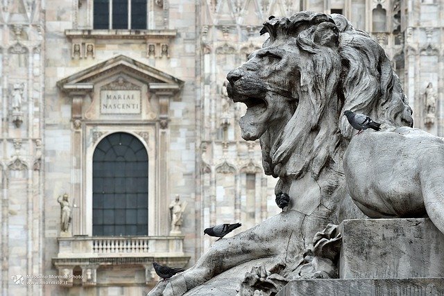 Free download monument duomo lion europe milan free picture to be edited with GIMP free online image editor