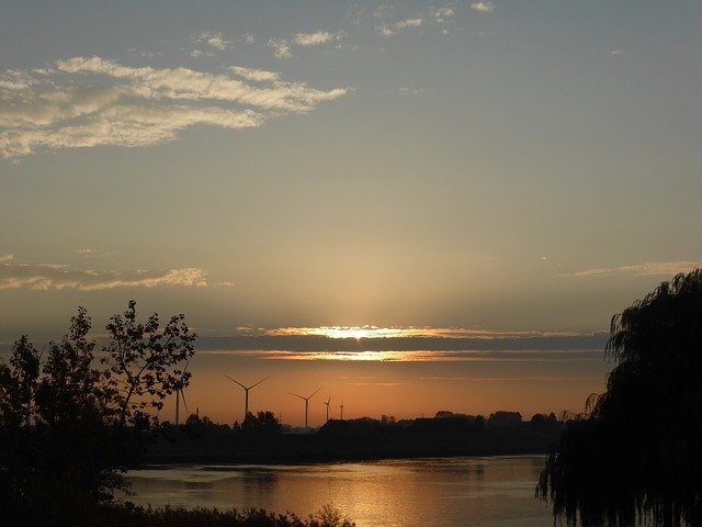 ดาวน์โหลดฟรี Morning Sunrise Elbe - ภาพถ่ายหรือรูปภาพฟรีที่จะแก้ไขด้วยโปรแกรมแก้ไขรูปภาพออนไลน์ GIMP