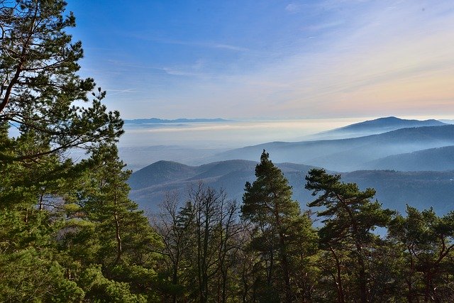 Téléchargement gratuit Mountain Landscape Brouillard - photo ou image gratuite à éditer avec l'éditeur d'images en ligne GIMP