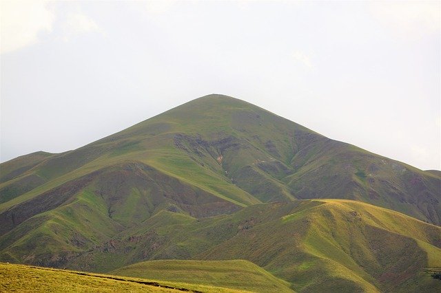 Téléchargement gratuit d'une image gratuite de paysage de montagnes de nature de montagne à modifier avec l'éditeur d'images en ligne gratuit GIMP