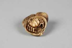 Free download Netsuke of Clamshells and Crab free photo or picture to be edited with GIMP online image editor