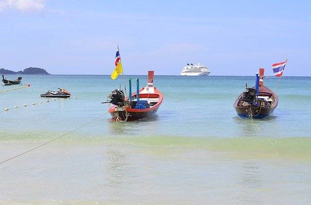 ดาวน์โหลดฟรี Phuket Thailand Boats - รูปถ่ายหรือรูปภาพฟรีที่จะแก้ไขด้วยโปรแกรมแก้ไขรูปภาพออนไลน์ GIMP