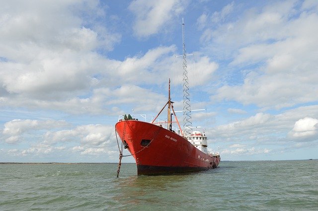 Kostenloses Bild Ross Revenge Piratenschiff - wird von GIMP bearbeitet kostenloser Bildeditor von OffiDocs