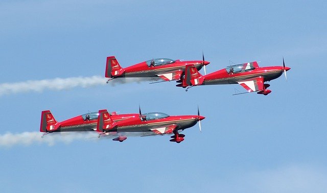 ดาวน์โหลดฟรี Royal jordanian falcons bray air แสดงรูปภาพฟรีที่จะแก้ไขด้วย GIMP โปรแกรมแก้ไขรูปภาพออนไลน์ฟรี