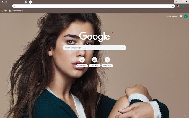 Le thème Dua Lipa de la boutique en ligne Chrome doit être exécuté avec OffiDocs Chromium en ligne