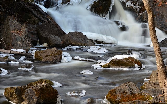 Snowy Waterfall HD Nature  from Chrome web store to be run with OffiDocs Chromium online