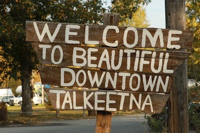 Descarga gratuita Sign Welcome Talkeetna - foto o imagen gratuita para editar con el editor de imágenes en línea GIMP