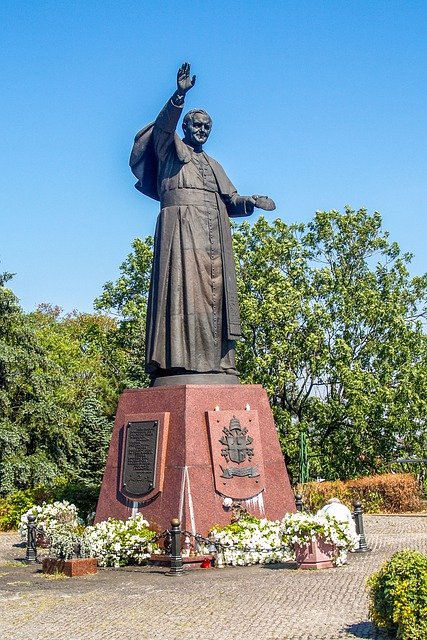 Free download statue pope john paul ii pope free picture to be edited with GIMP free online image editor