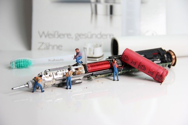 Free download toothbrush repair miniature figures free picture to be edited with GIMP free online image editor