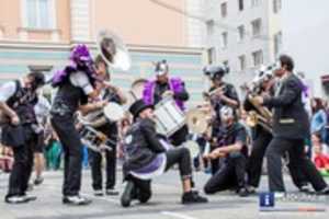 Free download wandering_orquestra_zygos_brass_band_oeffentliche_plaetze_graz_kuenstler_22Bilder von La Strada Graz vom 1. August 2016 free photo or picture to be edited with GIMP online image editor