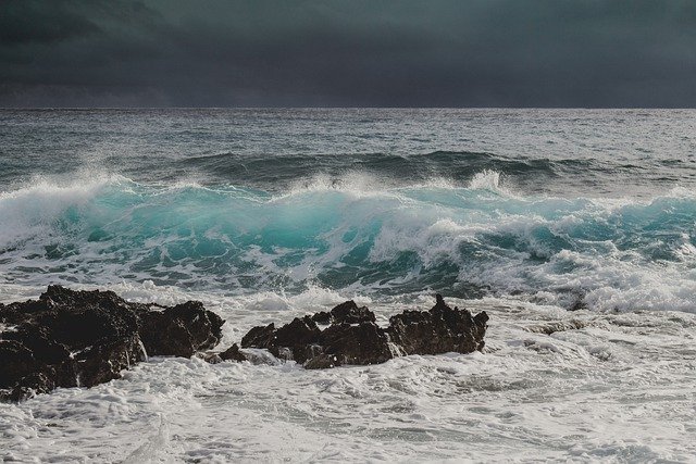 Free download waves coast cloudy storm sea sky free picture to be edited with GIMP free online image editor