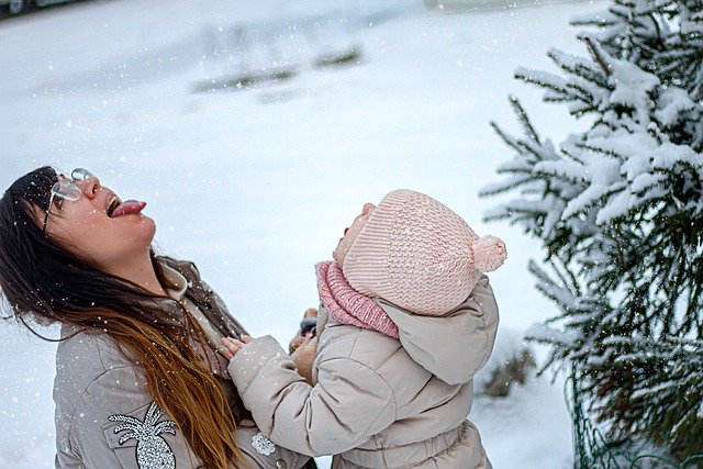 Free download winter snowflakes mom and daughter free picture to be edited with GIMP free online image editor