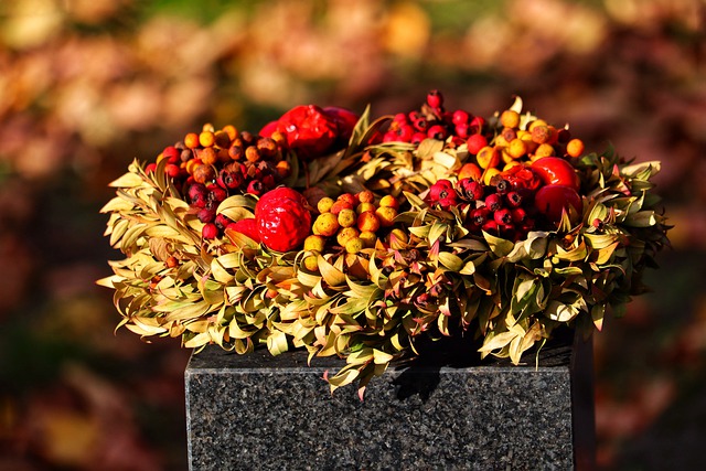 Free download wreath tombstone tomb grief free picture to be edited with GIMP free online image editor