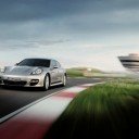 صفحه نمایش Porsche Panamera Turbo برای افزونه فروشگاه وب Chrome در OffiDocs Chromium