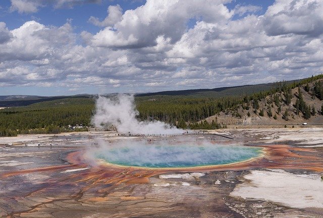 Free download Yellowstone Pool Geothermal -  free photo or picture to be edited with GIMP online image editor