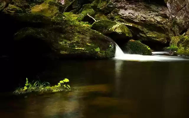 免费下载 Creek Waterfall Cascade - 可使用 GIMP 在线图像编辑器编辑的免费照片或图片