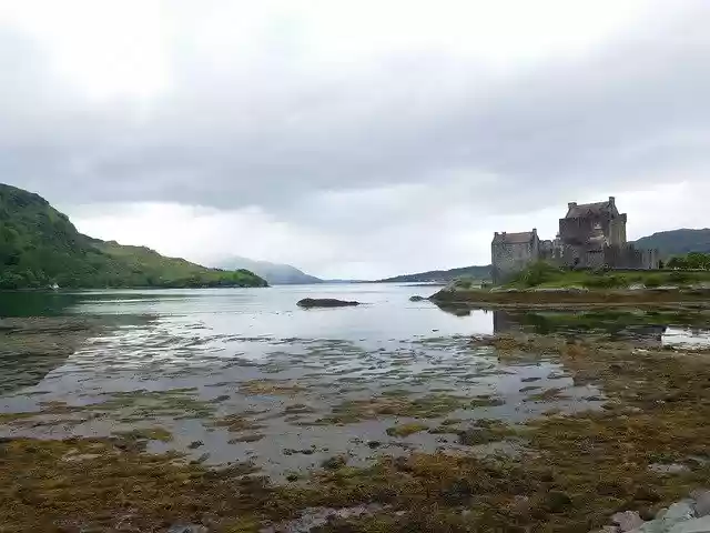 ดาวน์โหลดฟรี Eilean Donan Castle Loch Scotland - รูปถ่ายหรือรูปภาพฟรีที่จะแก้ไขด้วยโปรแกรมแก้ไขรูปภาพออนไลน์ GIMP