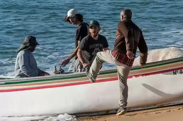 Téléchargement gratuit de pêche en bateau de pêcheur - photo ou image gratuite à éditer avec l'éditeur d'images en ligne GIMP