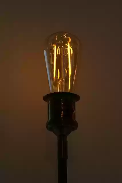 Безкоштовно завантажити безкоштовний фотошаблон Idea Pear Light Bulb для редагування в онлайн-редакторі зображень GIMP