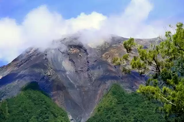 免费下载景观火山熔岩免费照片模板，可使用 GIMP 在线图像编辑器进行编辑