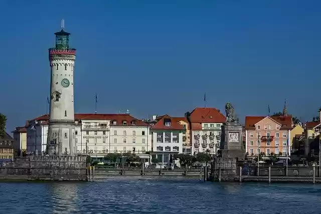 Бесплатно скачать бесплатный шаблон фотографии Lindau Harbour Entrance Lake для редактирования с помощью онлайн-редактора изображений GIMP