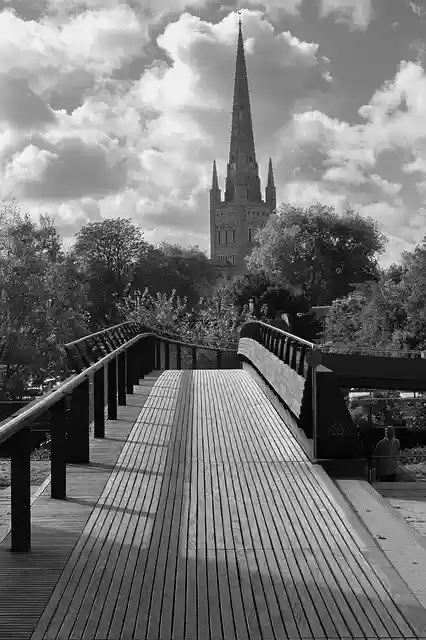 Free download Norwich Cathedral Bridge Jarrold -  free photo or picture to be edited with GIMP online image editor