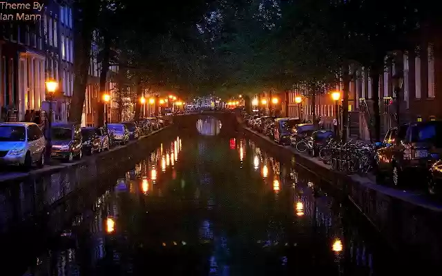 Venice at Night  from Chrome web store to be run with OffiDocs Chromium online