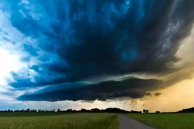 Ücretsiz indir Super Cell Thunderstorm Evening - GIMP çevrimiçi resim düzenleyici ile düzenlenecek ücretsiz fotoğraf veya resim